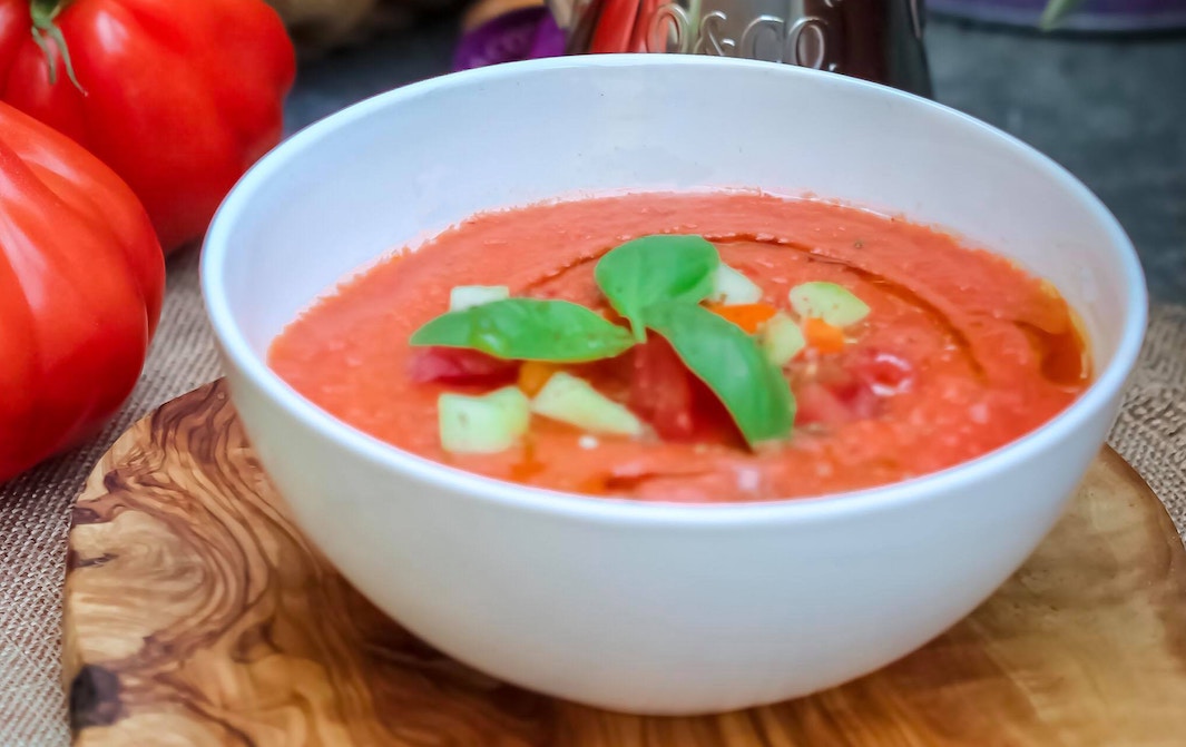 Receta de sopa de pepino y tomate