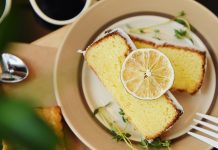 Cake de yogurt, limón y semillas de amapola Receta de tarta de limón